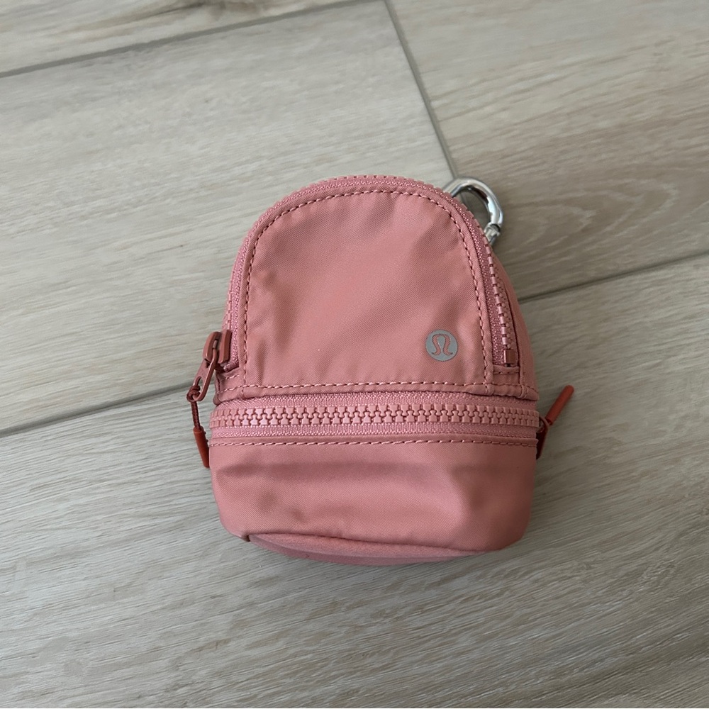 Lululemon nano City Adventurer backpack keychain